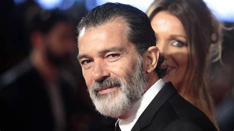 Antonio banderas is a spanish actor, director and singer. Antonio Banderas cumple hoy 59 años y es feliz, rico y el ...