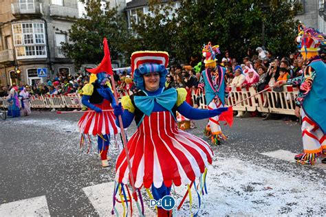 Fotogaler A I As Imaxes Do Vistoso E Colorido Desfile De Entroido