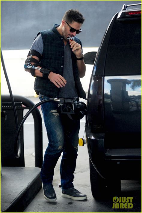 Joe Manganiello Couldnt Look Sexier Pumping His Gas Photo 3264890