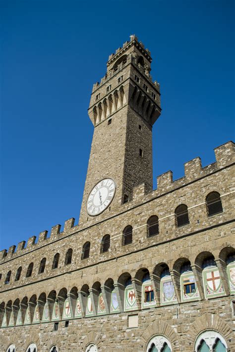 Since over seven centuries palazzo della signoria, better known as palazzo vecchio, is the symbol of civil power of the city of florence. Palazzo Vecchio Foto & Bild | italy, world, italien Bilder ...