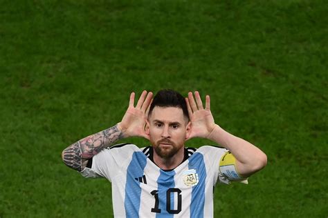 Mundial 2022 Qatar El Controvertido Gesto De Messi A Van Gaal Tras Su