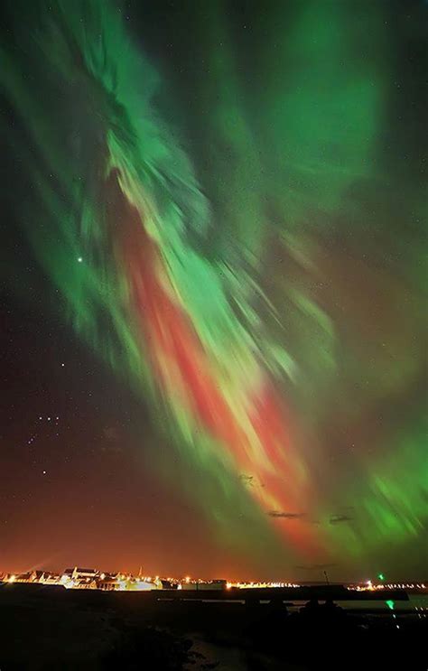 16 Absolutely Breathtaking Photos Of The Northern Lights Taken In