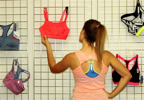 Considerations For Finding A Properly Fitting Sports Bra Womens