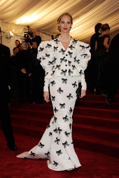Met Gala Gossip Roundup 8 Things To Watch For At This Years Ball