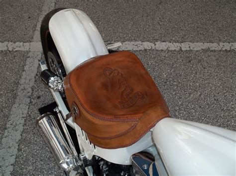 Choosing the right motorcycle seat or cushion by j&p cycles. BUILD MOTORCYCLE SEAT : BUILD MOTORCYCLE - ALUMINUM RACE SEATS