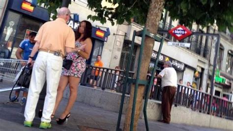 El delegado del Gobierno en Madrid urge a multar a los clientes de prostitución