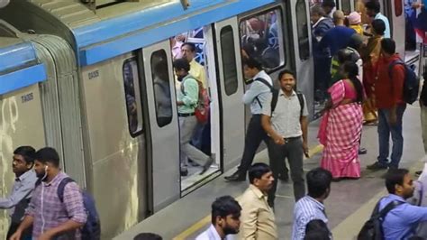 hyderabad metro sets new record transports over 5 lakh passengers in a single day