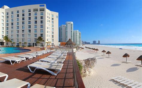 Sunset Royal Beach Resort Cancun Airport