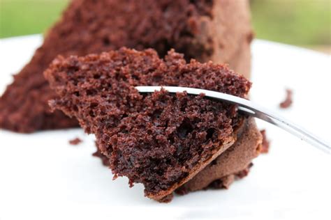 Vous cherchez votre recette de gâteau au chocolat pratiquement impossible à manquer? Moelleux au chocolat : la meilleure recette