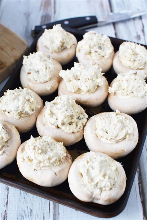 The first step to making any stuffed mushroom is to choose the mushrooms. Stuffed Mushrooms with Cream Cheese | Low Carb, Keto Friendly