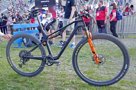 Prototype Canyon Full Suspension Xc Mountain Bike And New Xtr M9100 For