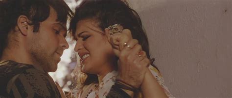 Jacqueline Fernandez Emraan Hashmi Hot Stills From Murder 2 Movie