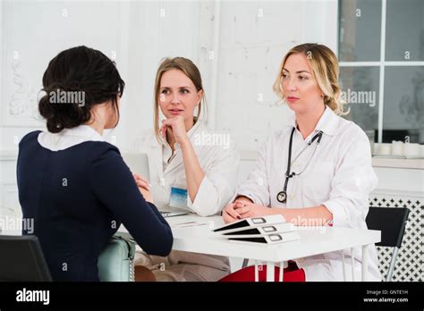 Female Assistant Nurses Hi Res Stock Photography And Images Alamy
