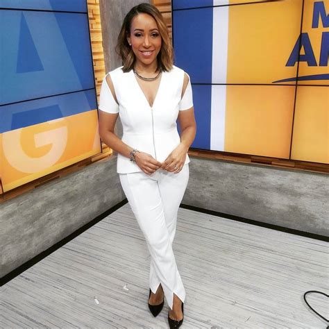 The 5 Most Beautiful Black Female News Anchors Rolling Out