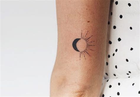 Sonne Und Mond Tattoo Google Suche Googlesuche Mond Moonquotes