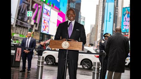 Mayor Adams Announces Redevelopment Of One Times Square Building Youtube