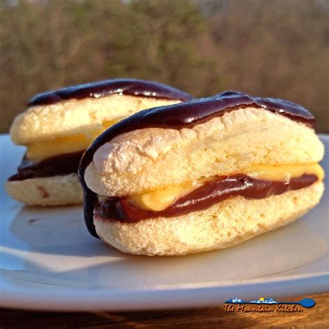 It is quick , can be made a day or two ahead of time and you can play 2 packs lady finger biscuits. Ladyfinger Mini Eclairs | Recipe | Eclair recipe, Dessert ...