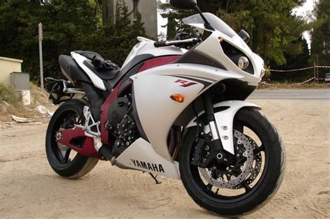 Insure your 2009 yamaha for just $75/year*. Essai Yamaha R1 (2009)