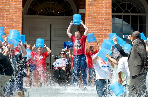 Ice Bucket Challenge Helped Fund Fda Approved Drug For Als The Daily