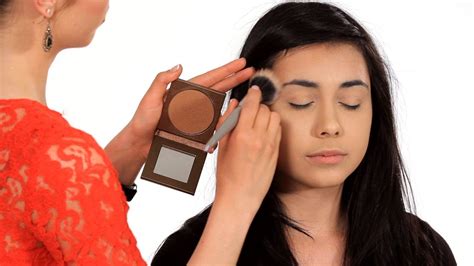 How To Use Bronzer Properly Video Tutorial So There Are A Couple Of Different Ways To Use