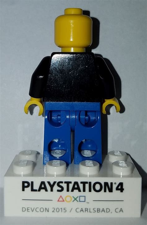 Lego Sony Playstation 4 Devcon 2015 Exclusive Minifigure Minifigure