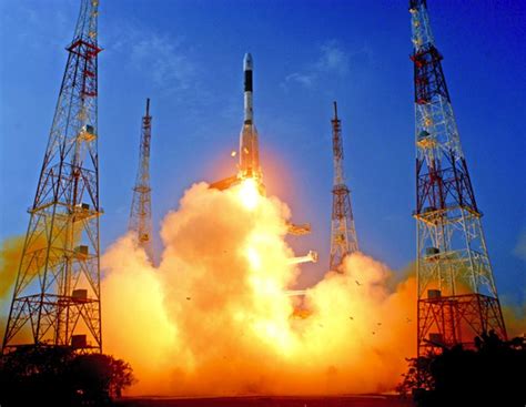 Launch Photos: India's Big Rocket Lifts Off with GSAT-14 Satellite | Space