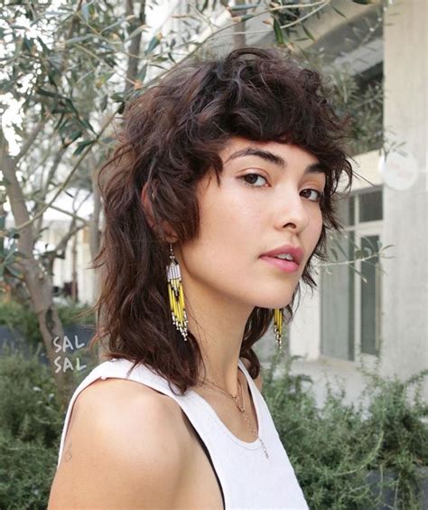 The Coolest Shag Haircuts Youll Want To Copy Hairstyles With Bangs
