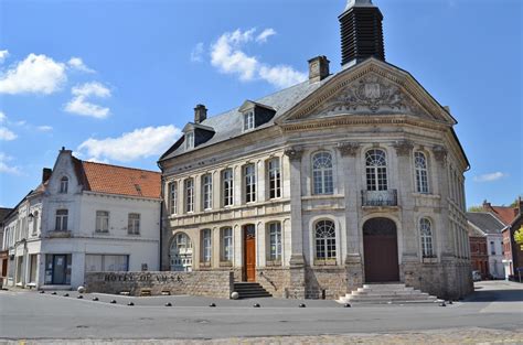 Photo à Saint-Venant (62350) : Hotel-de-Ville - Saint-Venant, 191748