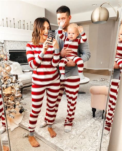 10 Cute Christmas Outfits For Couples References