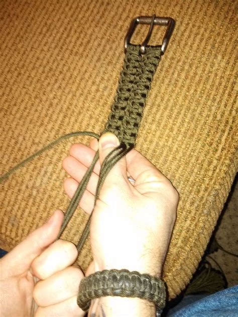 Paracord belt instructions and tutorial show you how to make a 550 paracord survival belt that is quick deploy. Double Cobra Stitch Paracord Belt | Paracord belt, Paracord braids, Paracord tutorial