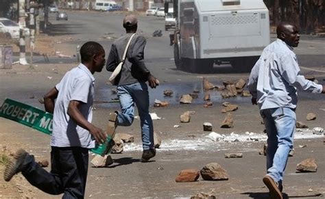 Violence Erupts In Zimbabwes Capital After Anti Mugabe Rally