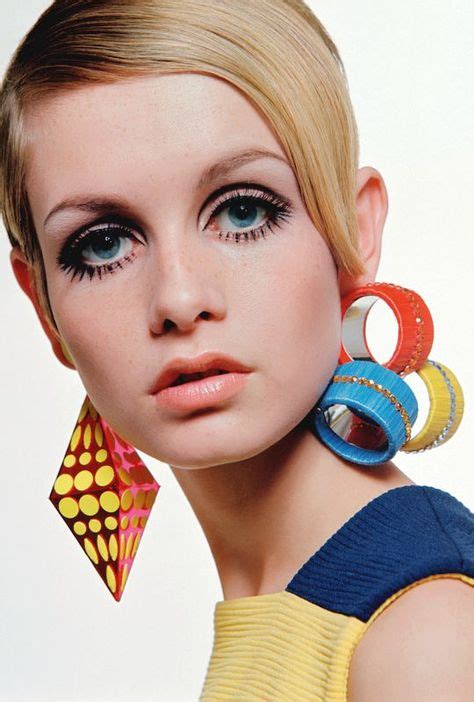 The Biggest Hair And Makeup Trends Throughout The Years Vintageretro
