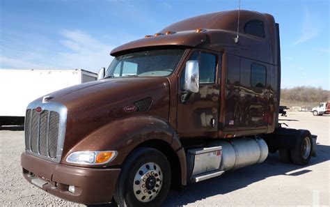 2005 Peterbilt Single Axle Big Sleeper 525 Hp