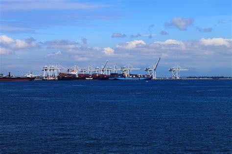 Vancouver Tomakomai Ports Team Up To Promote Lng As Ship Fuel Al