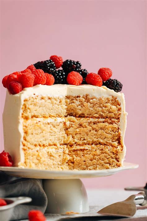 Paleo gluten free / via paleoglutenfree.com. 10 Delicious Desserts for Easter | Gluten free vanilla ...