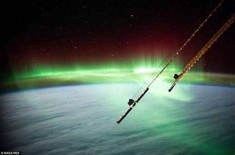 O Chul Kwons Images Of The Northern Lights Taken From Space Daily