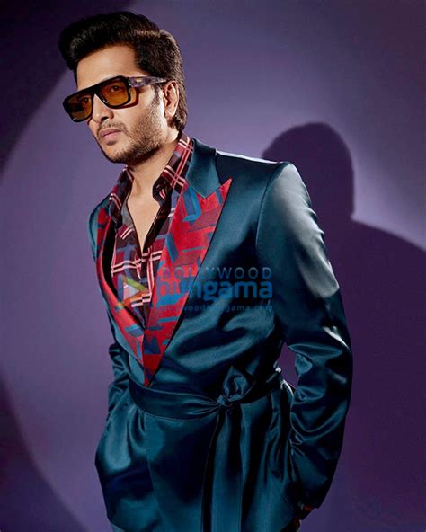 riteish deshmukh photos images hd wallpapers riteish deshmukh hd images photos bollywood