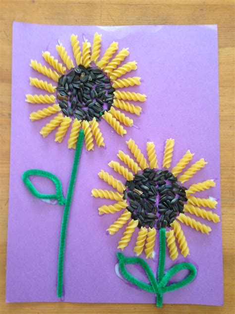 Sunflower Seed And Rotini Sunflowers Bricolage Printemps Maternelle