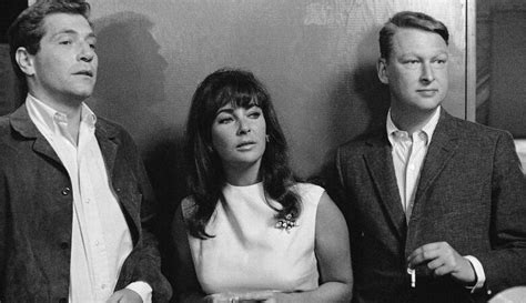 Mike Nichols Director Known For The Graduate Dead At 83 Cbc News