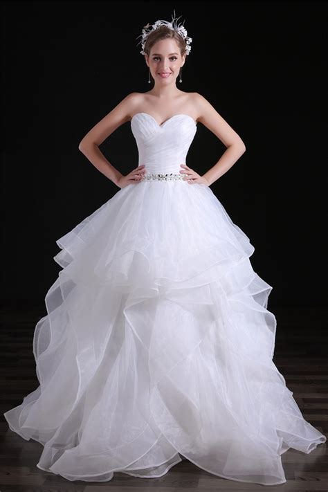 Romantic Ball Gown Sweetheart Organza Ruffle Layered Wedding Dress