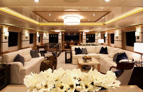 Yacht Interior Design Living Room 870x560 