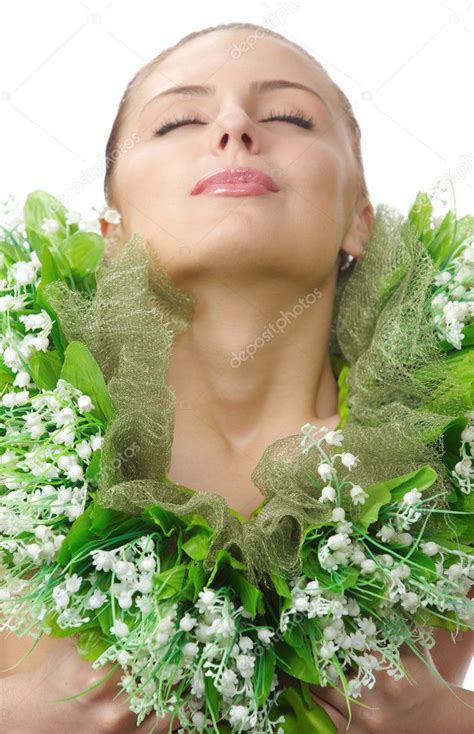 Pretty Naked Woman In Flowers Chaplet Stock Photo Ffotograff