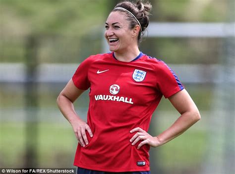 Englands Jodie Taylor Avoids Cannabis Confusion Daily Mail Online
