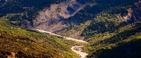 Maybe you would like to learn more about one of these? Απολαυστικό Rafting στον Καλαρρύτικο στα Τζουμέρκα ...