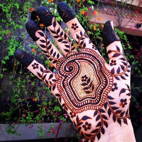 Simple Mehndi Designs One Hand Mehndi Designs New Henna Designs