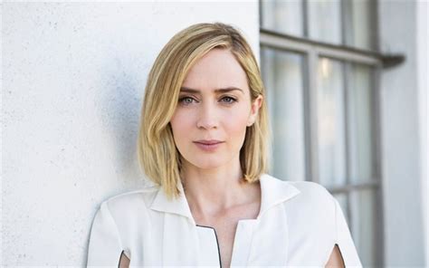 download wallpapers emily blunt british actress blonde portrait make up beautiful woman for