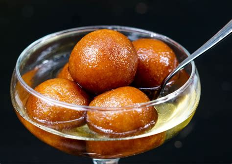 Rava ladoo is a traditional maharashtrian sweet. Pathusa Sweet Recipe In Tamil / Badusha Recipe Steffi S ...