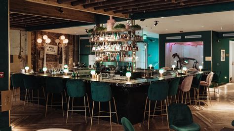 Craft Cocktails | The Robinson Cocktail Room | Downtown Orlando