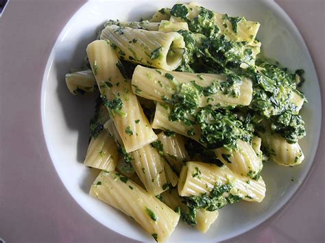 Gorgonzola - Spinat Soße mit Pasta von Maerzelfchen