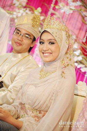 Resepsi pernikahan adam maswani di kota bahru kelantan. Malaysian Malay Wedding | Muslimah wedding dress, Wedding ...